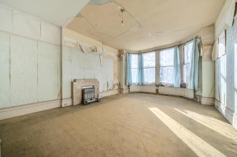 79 Bromley Road, Catford, London, SE6 2UF