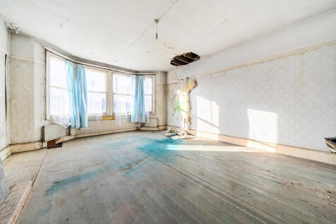 79 Bromley Road, Catford, London, SE6 2UF