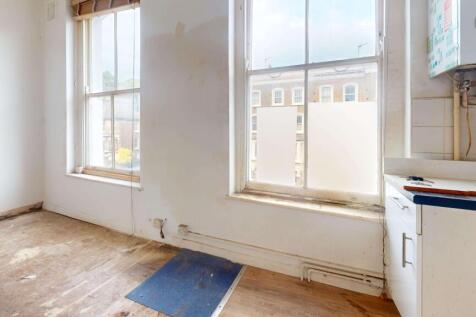 Flat B, 33 Bouverie Road, Stoke Newington, London, N16 0AH