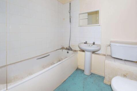 Flat B, 33 Bouverie Road, Stoke Newington, London, N16 0AH