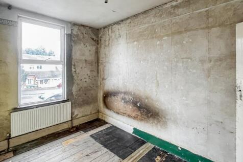 138 Old Road, Dartford, Kent, DA1 4DY