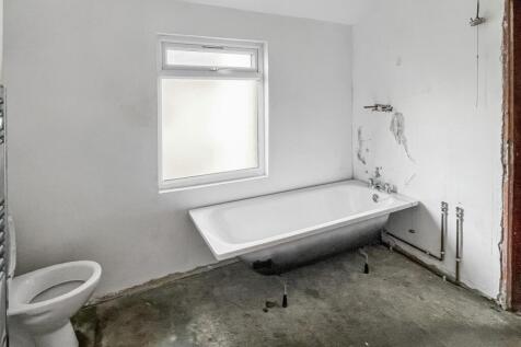 138 Old Road, Dartford, Kent, DA1 4DY