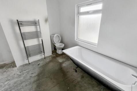 138 Old Road, Dartford, Kent, DA1 4DY