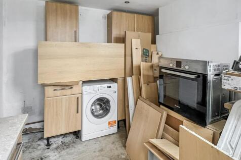 138 Old Road, Dartford, Kent, DA1 4DY