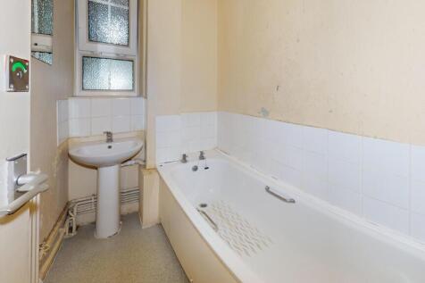 Flat 11 Marden House, Pembury Estate, Hackney, London, E8 1AZ