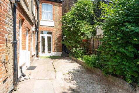 120 Kingston Road, Teddington, TW11 9JA