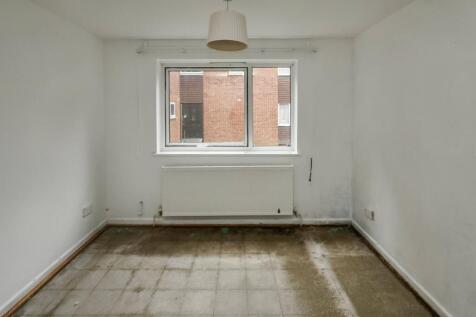 Flat 7 Anvil Court, Marsh Road, Luton, Bedfordshire, LU3 2RB