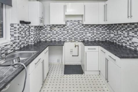 Flat 7 Anvil Court, Marsh Road, Luton, Bedfordshire, LU3 2RB