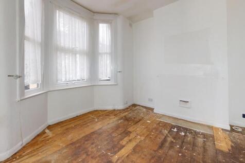 Flat A, 52 Ernald Avenue, East Ham, London, E6 3AL