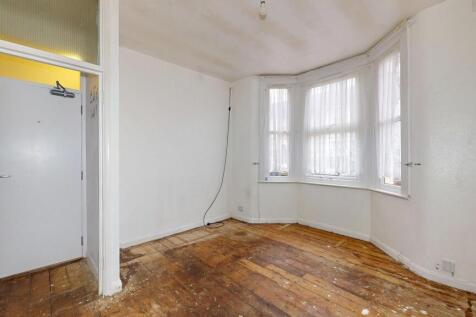 Flat A, 52 Ernald Avenue, East Ham, London, E6 3AL