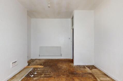 Flat A, 52 Ernald Avenue, East Ham, London, E6 3AL