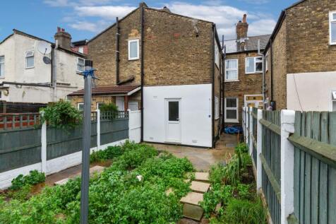 Flat A, 52 Ernald Avenue, East Ham, London, E6 3AL