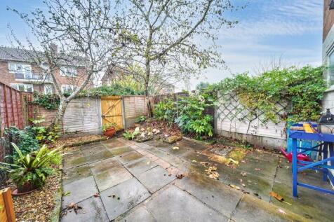 81 Willowhayne Drive, Walton-on-Thames, KT12 2NP