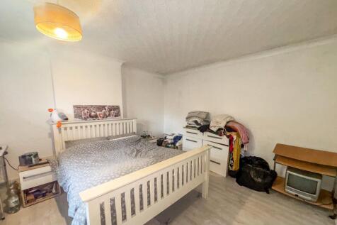 5 Walnut Avenue, Wigan WN1 3XE