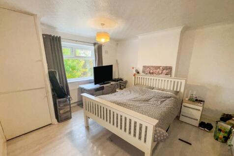 5 Walnut Avenue, Wigan WN1 3XE