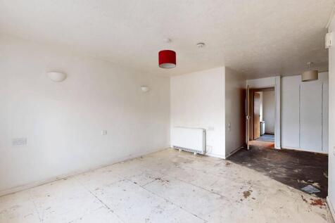 Flat 31, Cotton Avenue, Acton, London, W3 6YE