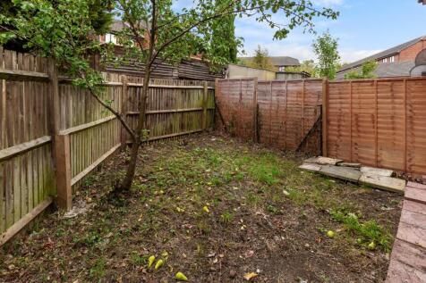 Flat 31, Cotton Avenue, Acton, London, W3 6YE