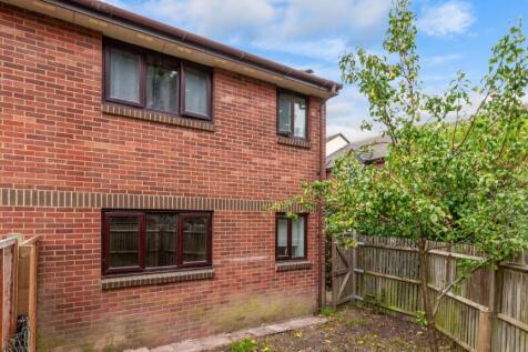 Flat 31, Cotton Avenue, Acton, London, W3 6YE