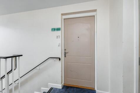 37 Clear Water Place, The Waterways, Oxford, OX2 7NL