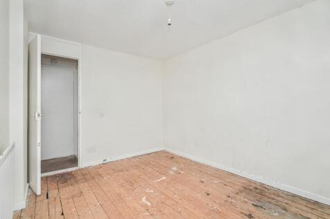 78 Leaside, Halton Brook, Runcorn, Cheshire, WA7 2NH