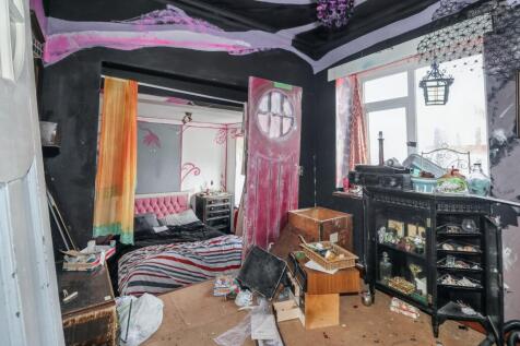 Flat 7, Florence Court, Eastern Esplanade, Cliftonville, Margate, Kent, CT9 2JD