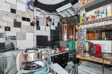 Flat 7, Florence Court, Eastern Esplanade, Cliftonville, Margate, Kent, CT9 2JD