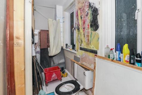 Flat 7, Florence Court, Eastern Esplanade, Cliftonville, Margate, Kent, CT9 2JD