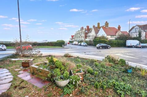 Flat 7, Florence Court, Eastern Esplanade, Cliftonville, Margate, Kent, CT9 2JD