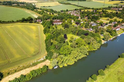 Sowberry Court, Moulsford, Wallingford, Oxfordshire OX10 9JG