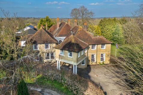 Sowberry Court, Moulsford, Wallingford, Oxfordshire OX10 9JG