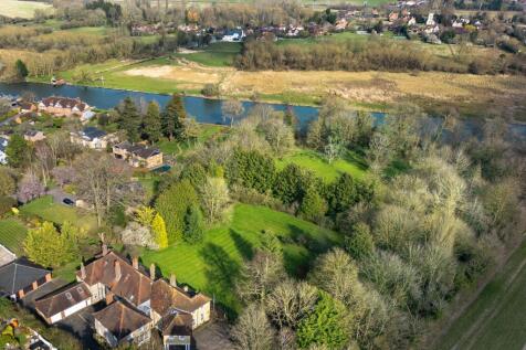 Sowberry Court, Moulsford, Wallingford, Oxfordshire OX10 9JG