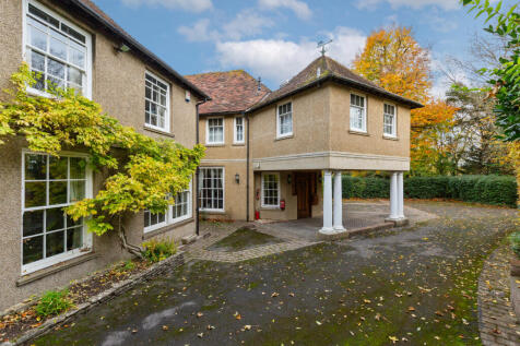 Sowberry Court, Moulsford, Wallingford, Oxfordshire OX10 9JG