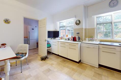 Sowberry Court, Moulsford, Wallingford, Oxfordshire OX10 9JG