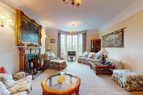 Sowberry Court, Moulsford, Wallingford, Oxfordshire OX10 9JG