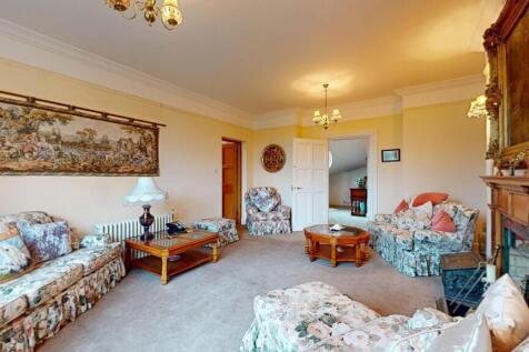 Sowberry Court, Moulsford, Wallingford, Oxfordshire OX10 9JG