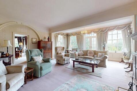 Sowberry Court, Moulsford, Wallingford, Oxfordshire OX10 9JG