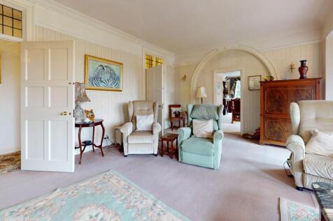 Sowberry Court, Moulsford, Wallingford, Oxfordshire OX10 9JG