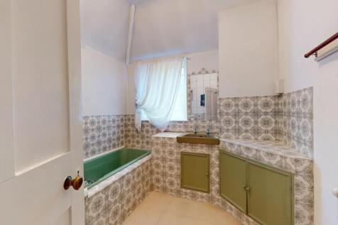 Sowberry Court, Moulsford, Wallingford, Oxfordshire OX10 9JG