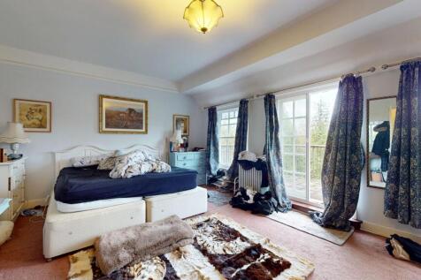 Sowberry Court, Moulsford, Wallingford, Oxfordshire OX10 9JG