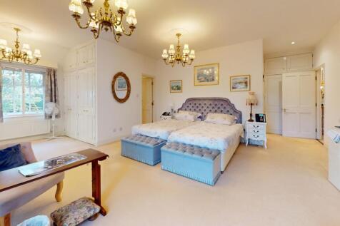 Sowberry Court, Moulsford, Wallingford, Oxfordshire OX10 9JG