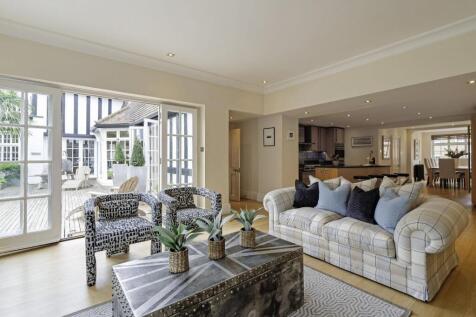 Doannee House, Fishery Road, Bray, Berkshire, SL6 1UN