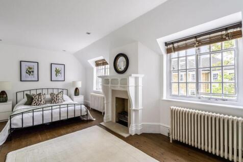 Doannee House, Fishery Road, Bray, Berkshire, SL6 1UN