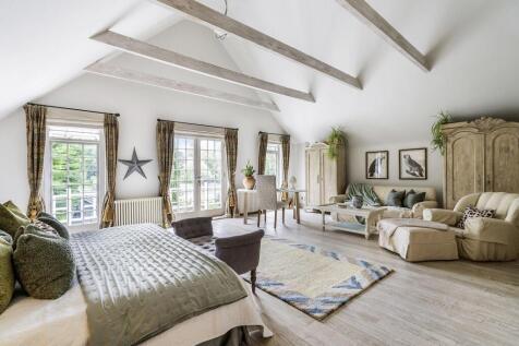 Doannee House, Fishery Road, Bray, Berkshire, SL6 1UN