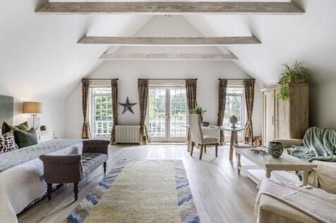 Doannee House, Fishery Road, Bray, Berkshire, SL6 1UN