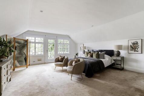 Doannee House, Fishery Road, Bray, Berkshire, SL6 1UN