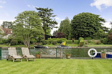 Doannee House, Fishery Road, Bray, Berkshire, SL6 1UN