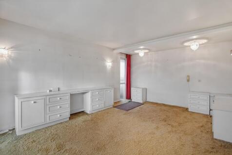 53 The Bowls, Chigwell, Essex, IG7 6ND