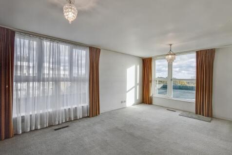 53 The Bowls, Chigwell, Essex, IG7 6ND