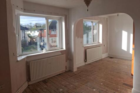 First Floor Flat, 18 Melmore Gardens, Cirencester, Gloucestershire, GL7 1NR