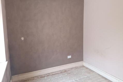 First Floor Flat, 18 Melmore Gardens, Cirencester, Gloucestershire, GL7 1NR